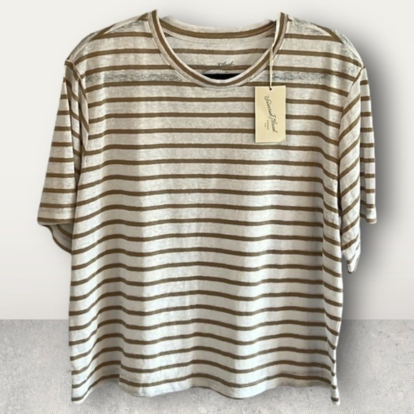 Women’s Universal Threads boxy crop top size 2x large tan & white stripes NEW - Picture 1 of 7